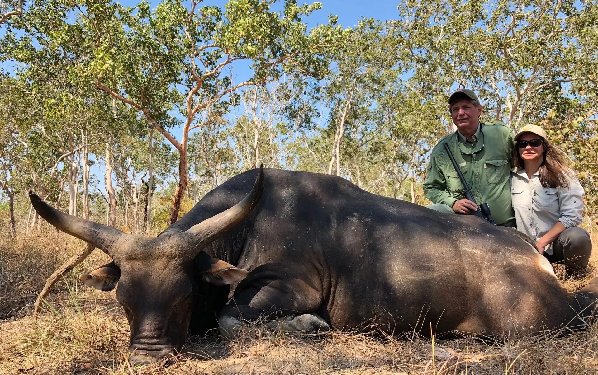 Guide and hunter in the field